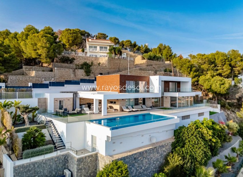 Resale - Villa - Calpe