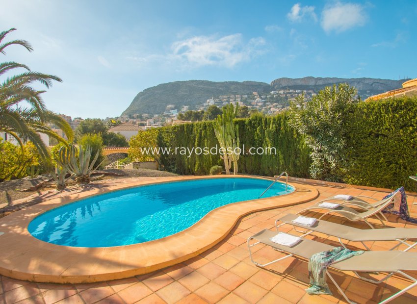 Resale - Villa - Calpe