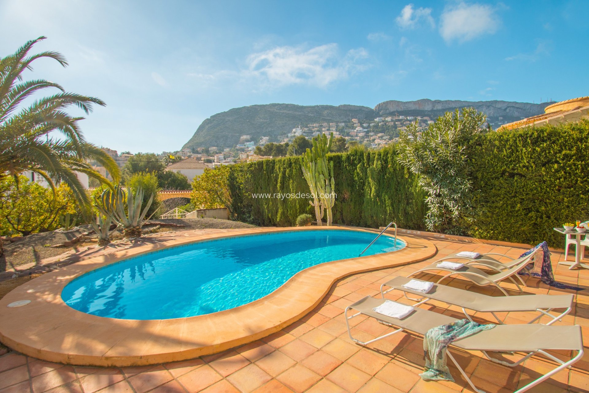 Resale - Villa - Calpe