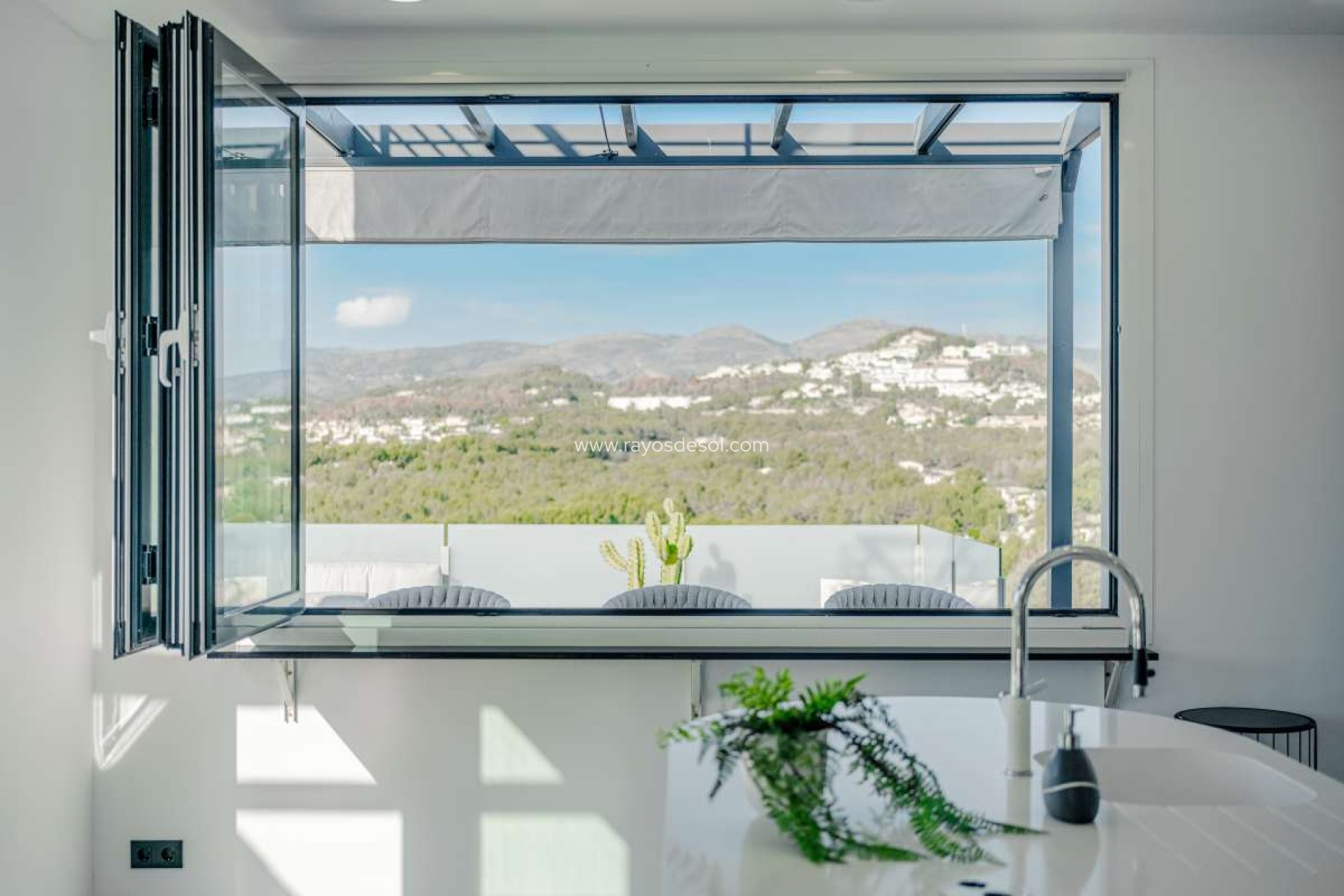 Resale - Villa - Calpe