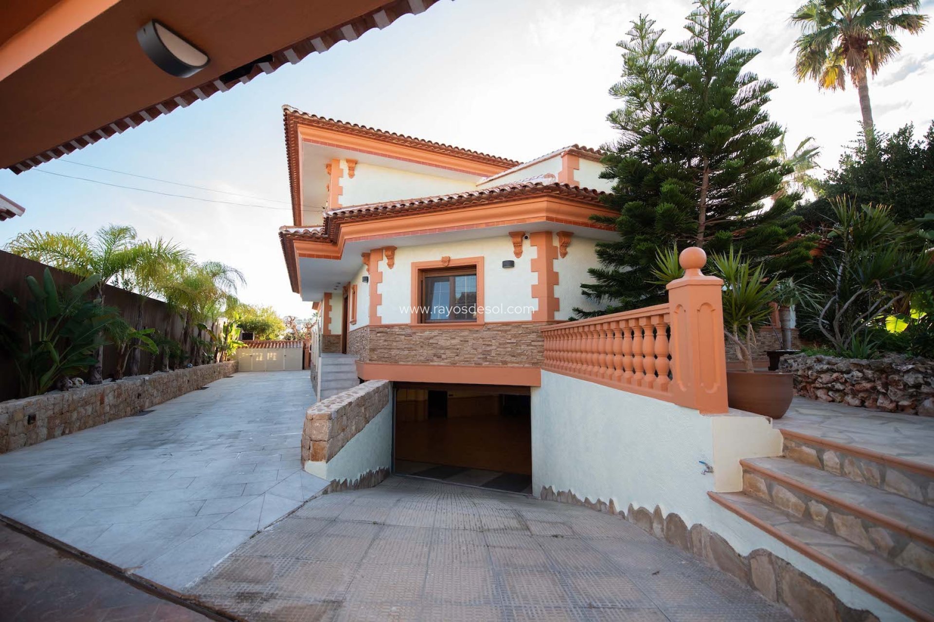 Resale - Villa - Calpe