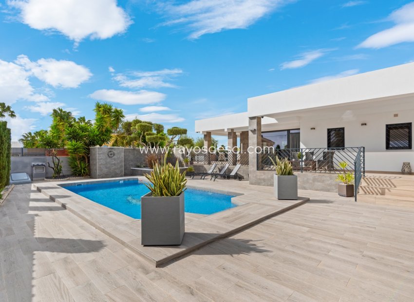 Resale - Villa - Ciudad Quesada/Rojales - Rojales