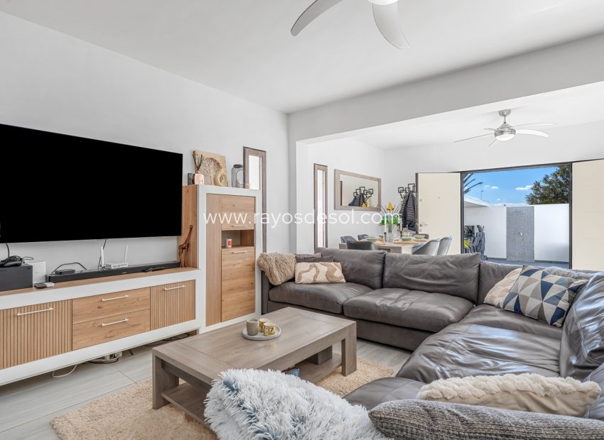 Resale - Villa - Ciudad Quesada/Rojales - Rojales