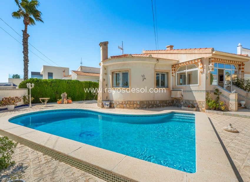 Resale - Villa - Ciudad Quesada/Rojales - Rojales