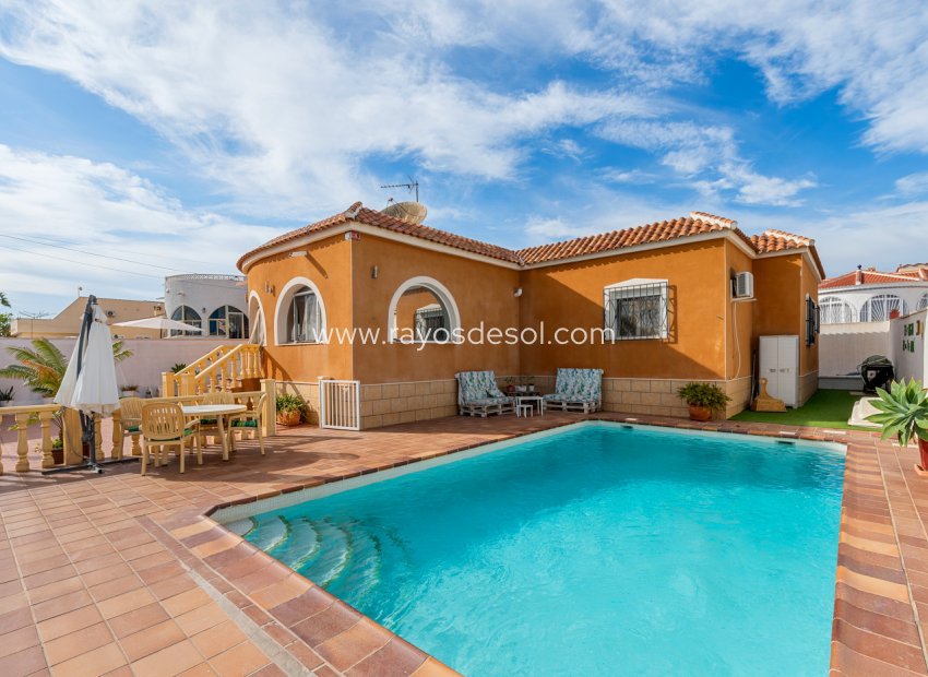 Resale - Villa - Ciudad Quesada/Rojales - Rojales