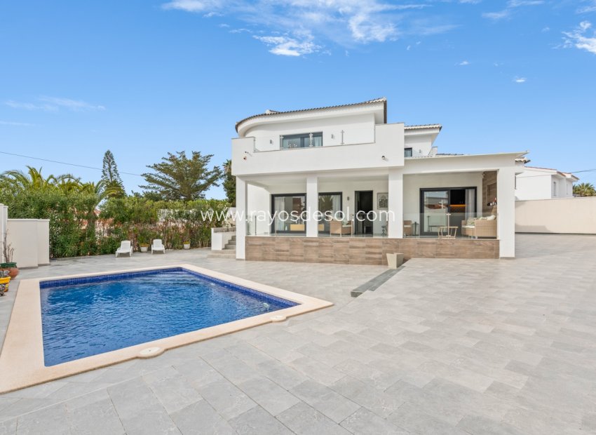 Resale - Villa - Ciudad Quesada/Rojales - Rojales