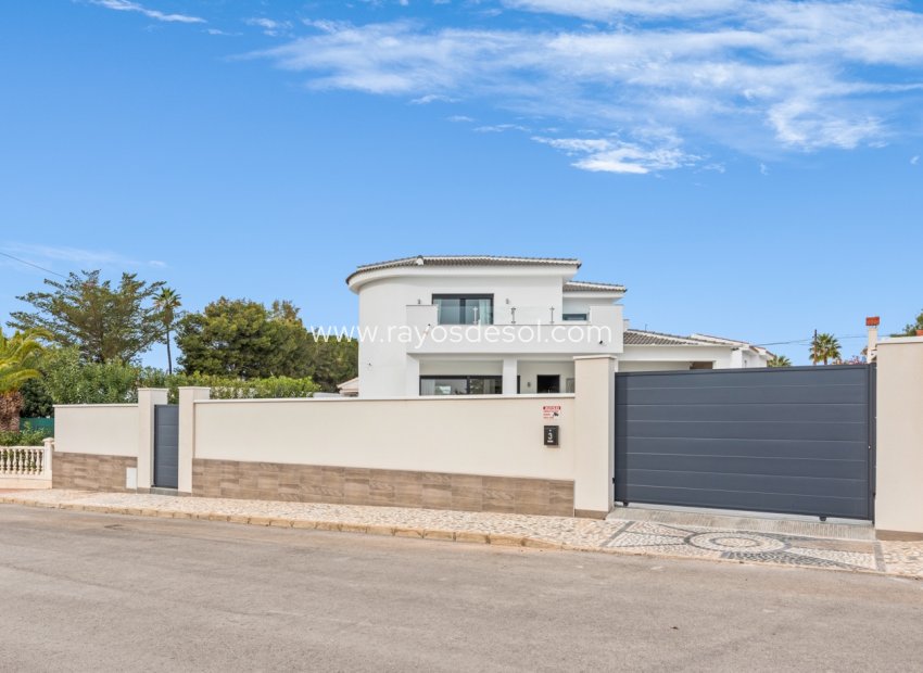 Resale - Villa - Ciudad Quesada/Rojales - Rojales