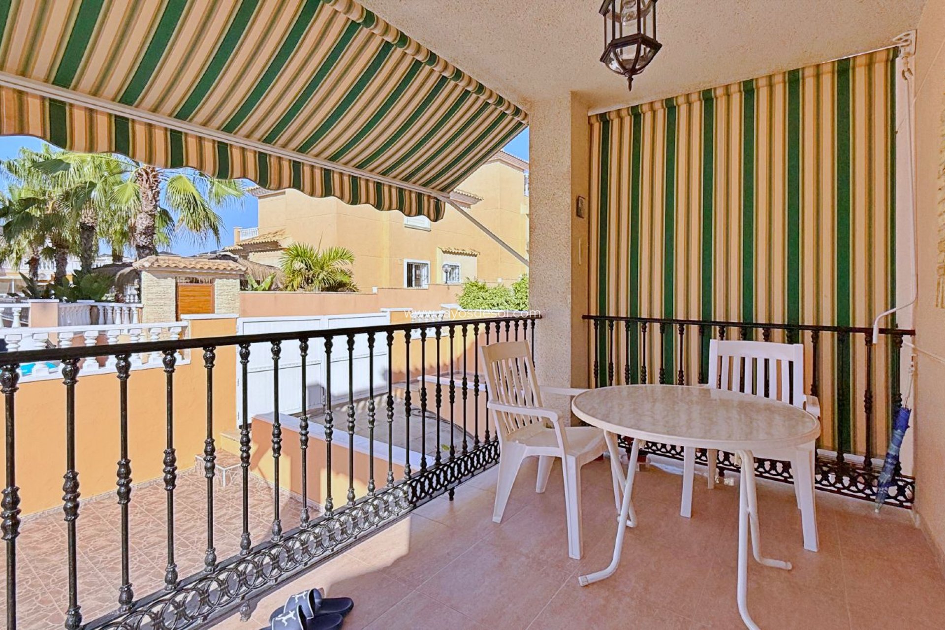 Resale - Villa - Costa Blanca - Orihuela Costa