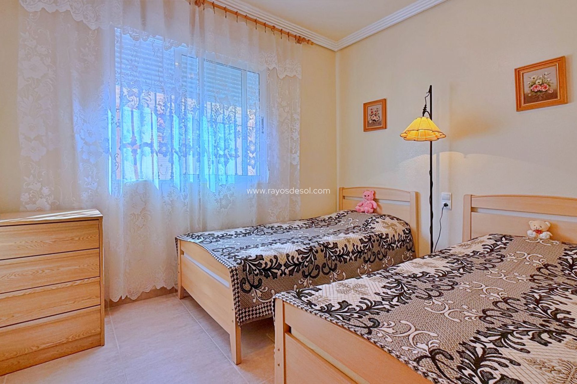Resale - Villa - Costa Blanca - Orihuela Costa