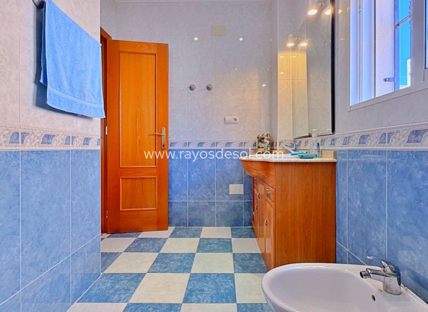 Resale - Villa - Costa Blanca - Orihuela Costa