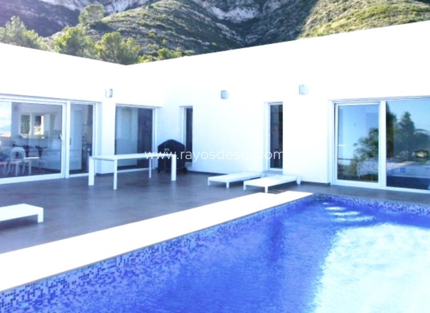 Resale - Villa - Denia - Montgó