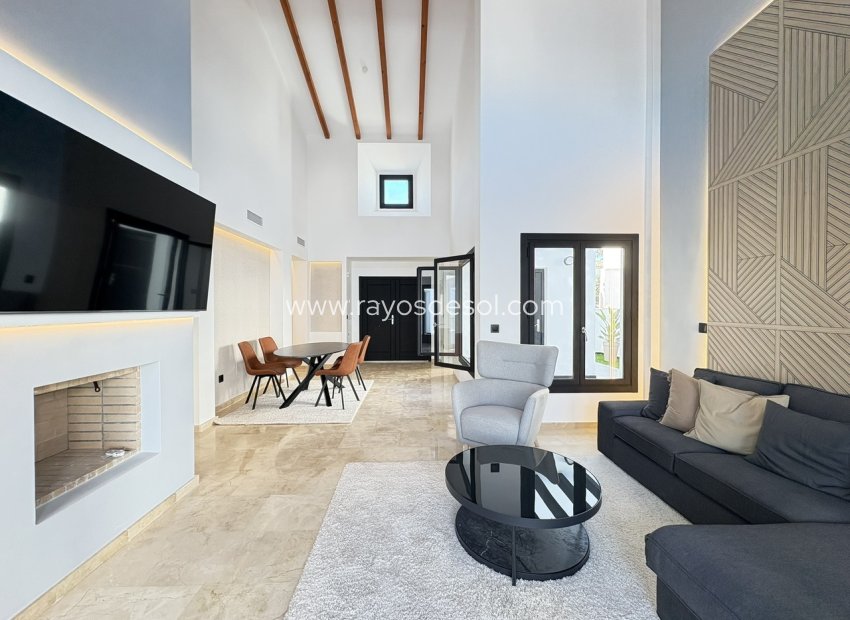 Resale - Villa - El Valle Golf Resort