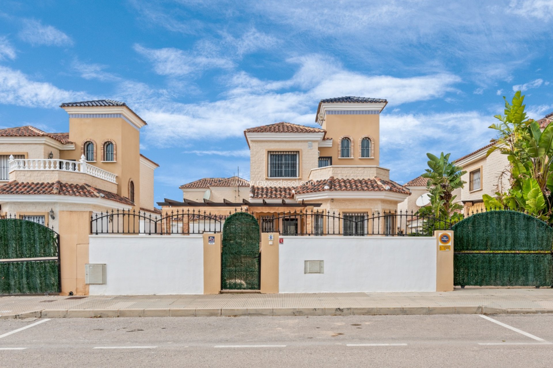 Resale - Villa - Guardamar del Segura - Guardamar Del Segura