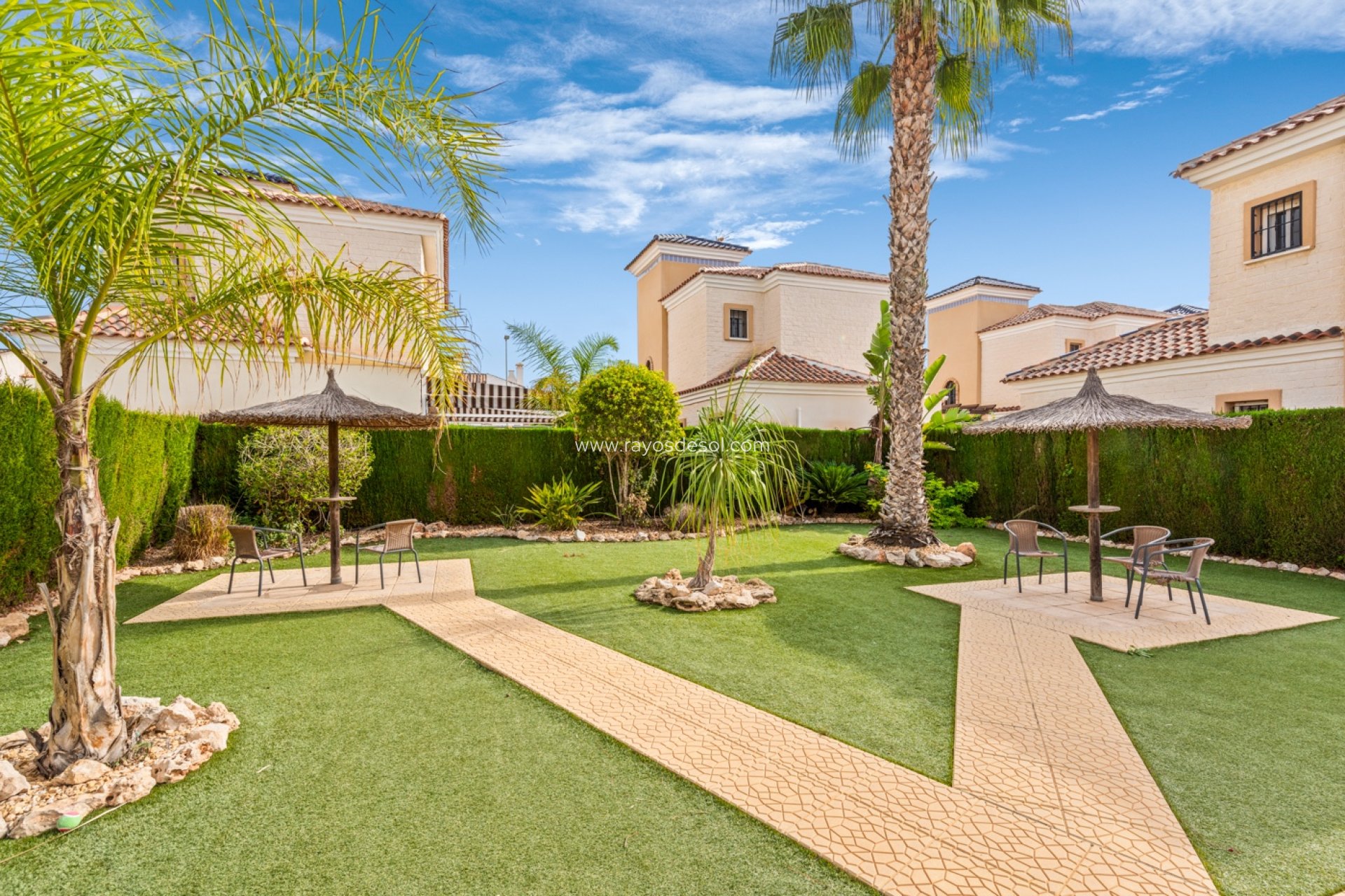 Resale - Villa - Guardamar del Segura - Guardamar Del Segura