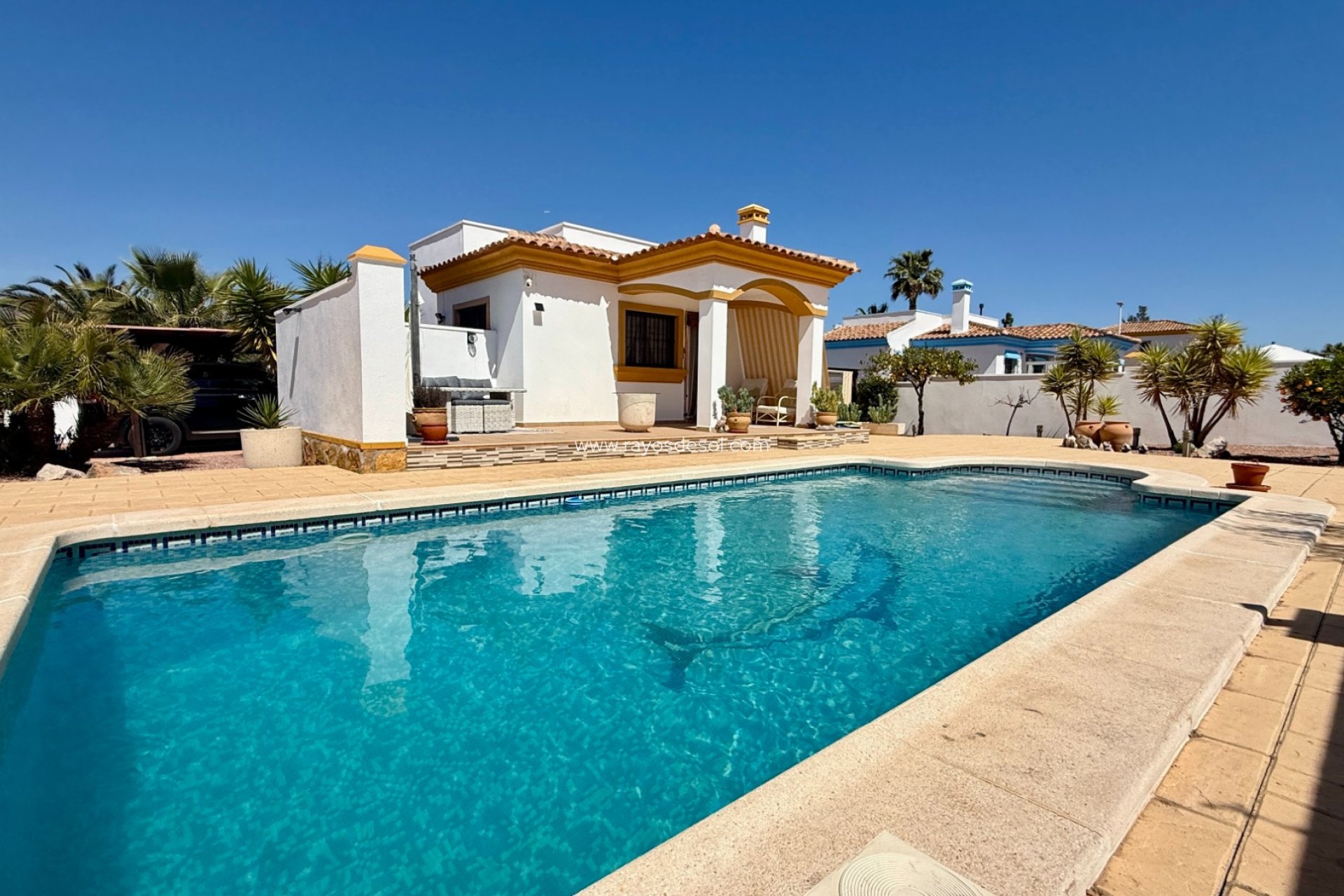 Resale - Villa - Hondón de las Nieves