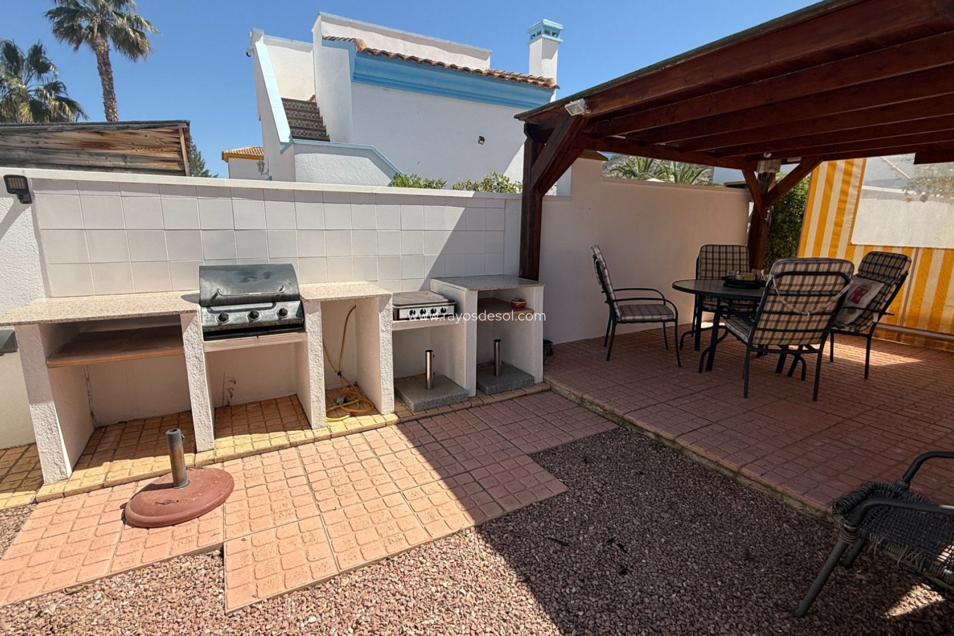 Resale - Villa - Hondón de las Nieves