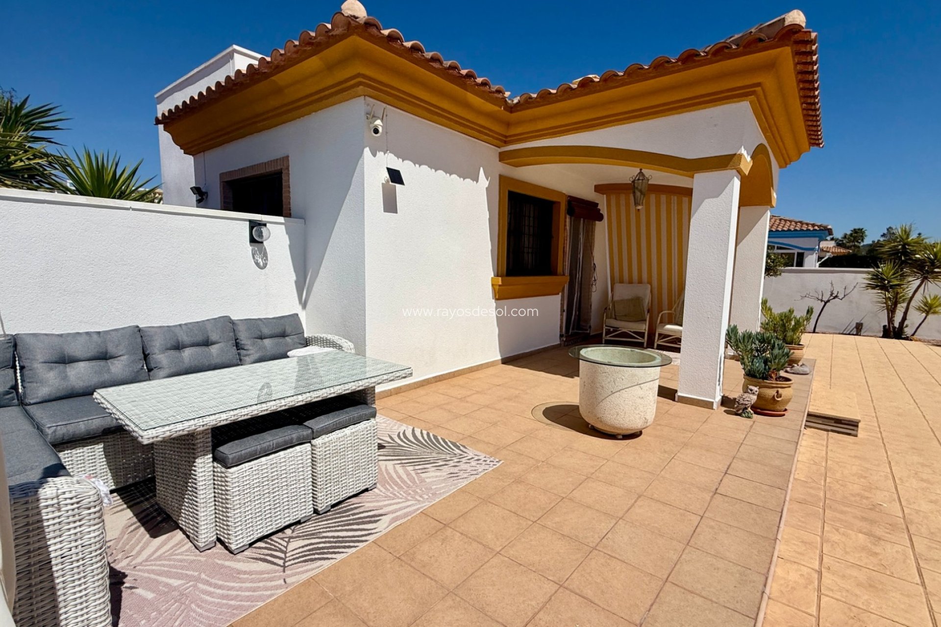 Resale - Villa - Hondón de las Nieves