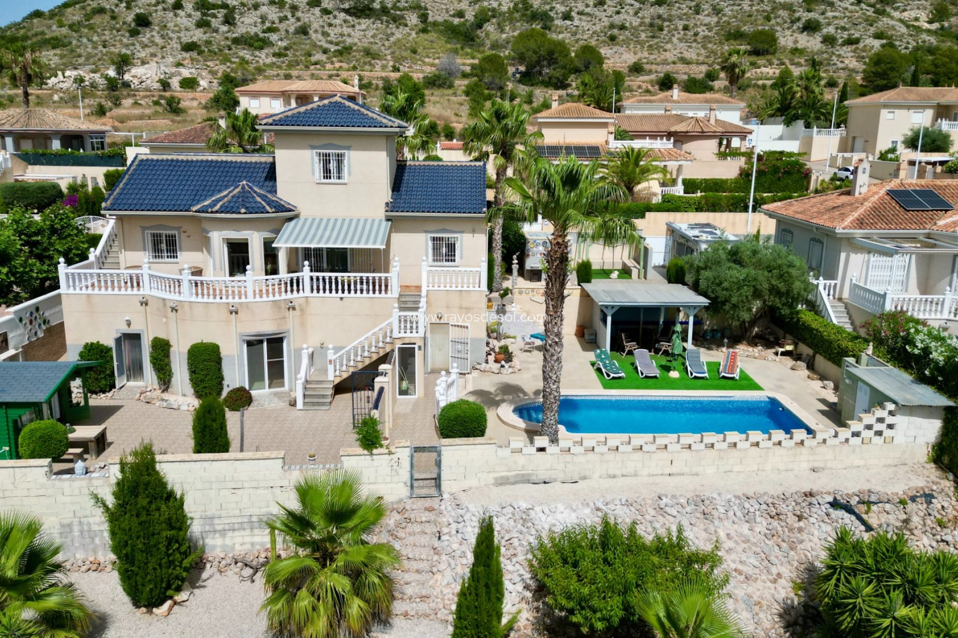 Resale - Villa - Hondón de las Nieves