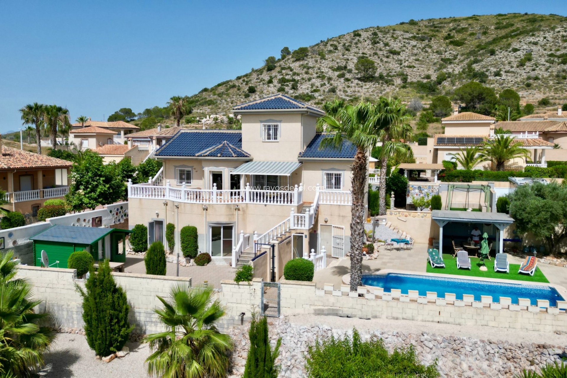 Resale - Villa - Hondón de las Nieves