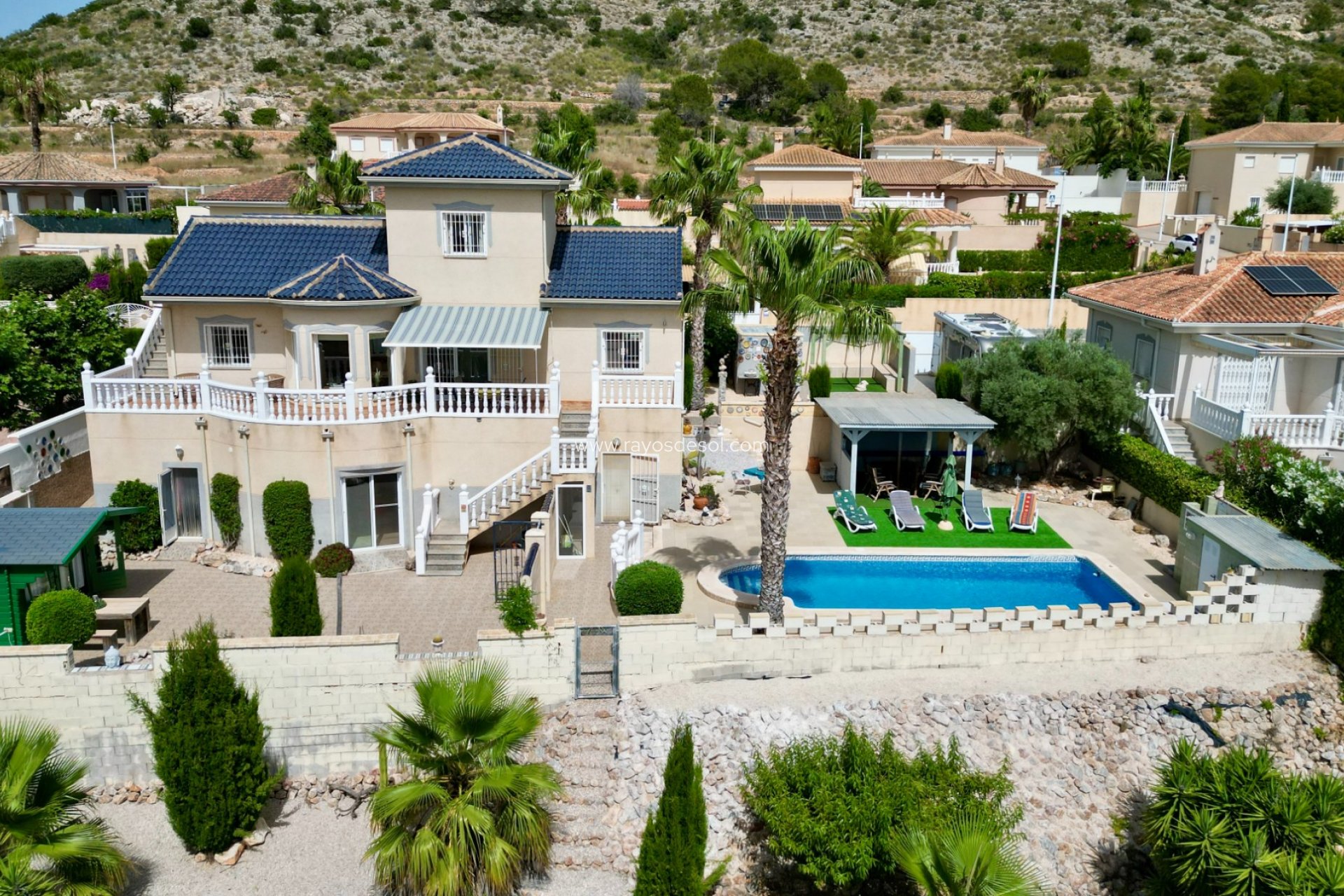 Resale - Villa - Hondón de las Nieves