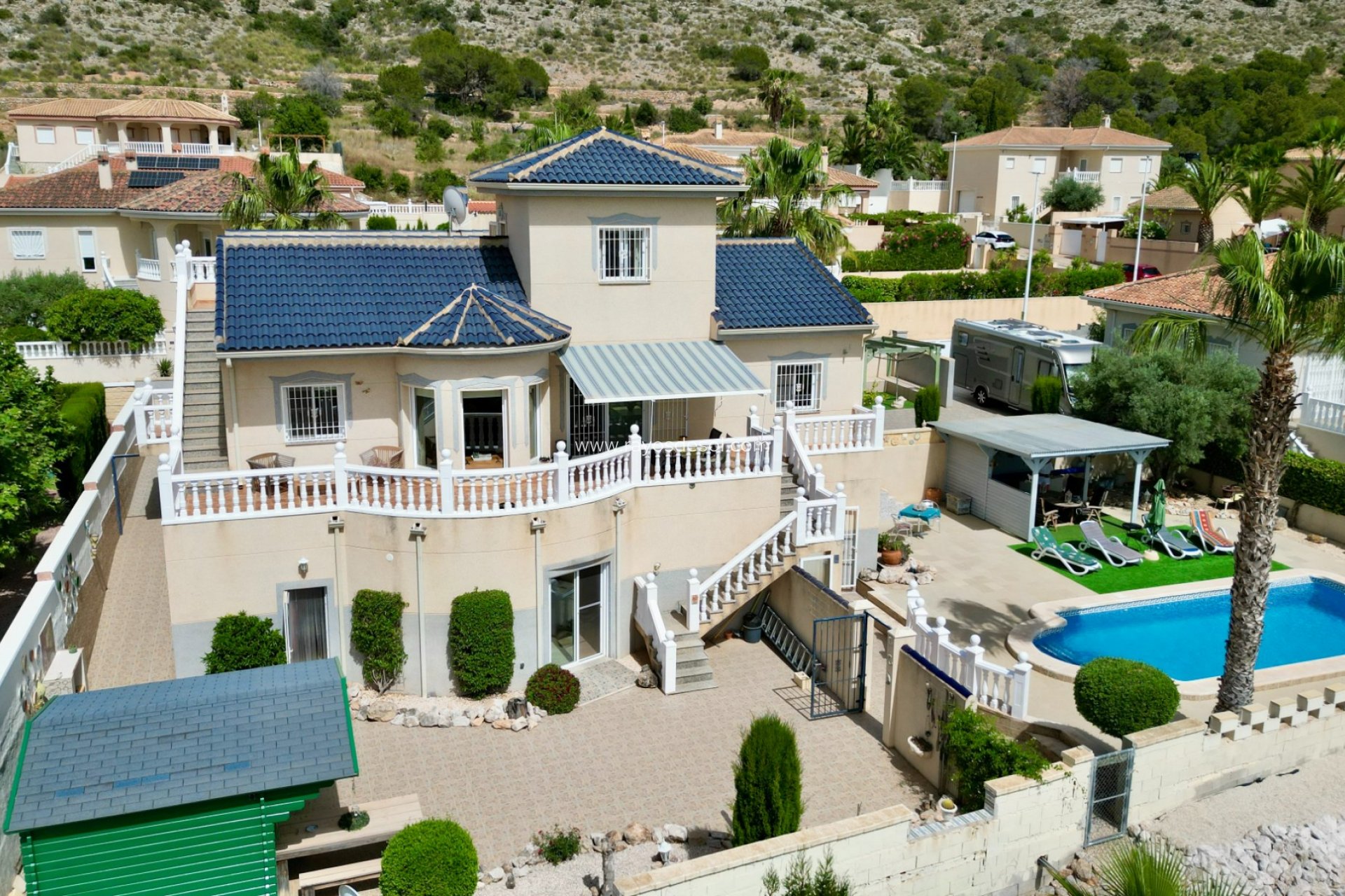 Resale - Villa - Hondón de las Nieves