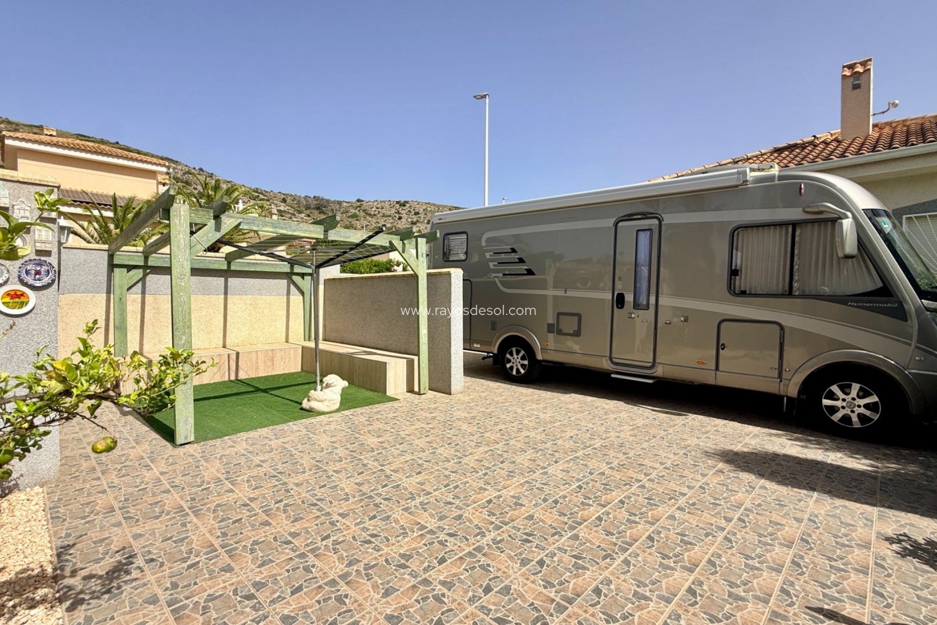 Resale - Villa - Hondón de las Nieves