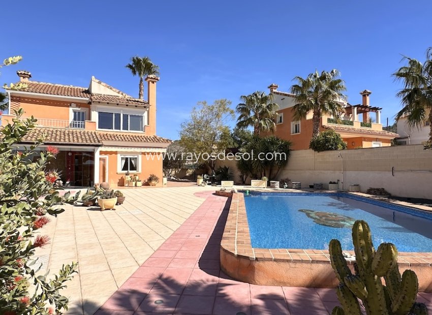 Resale - Villa - Hondón de las Nieves