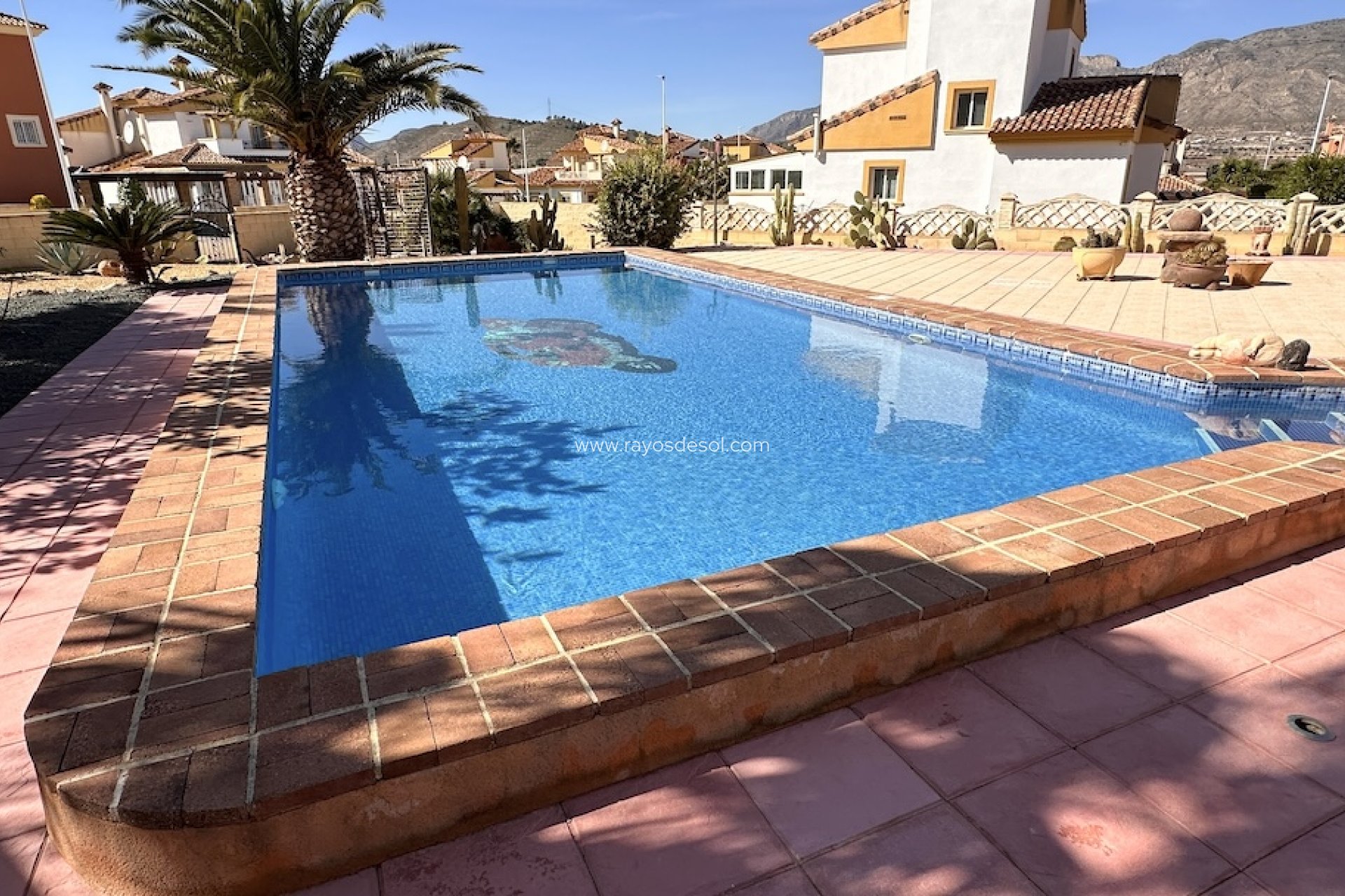 Resale - Villa - Hondón de las Nieves