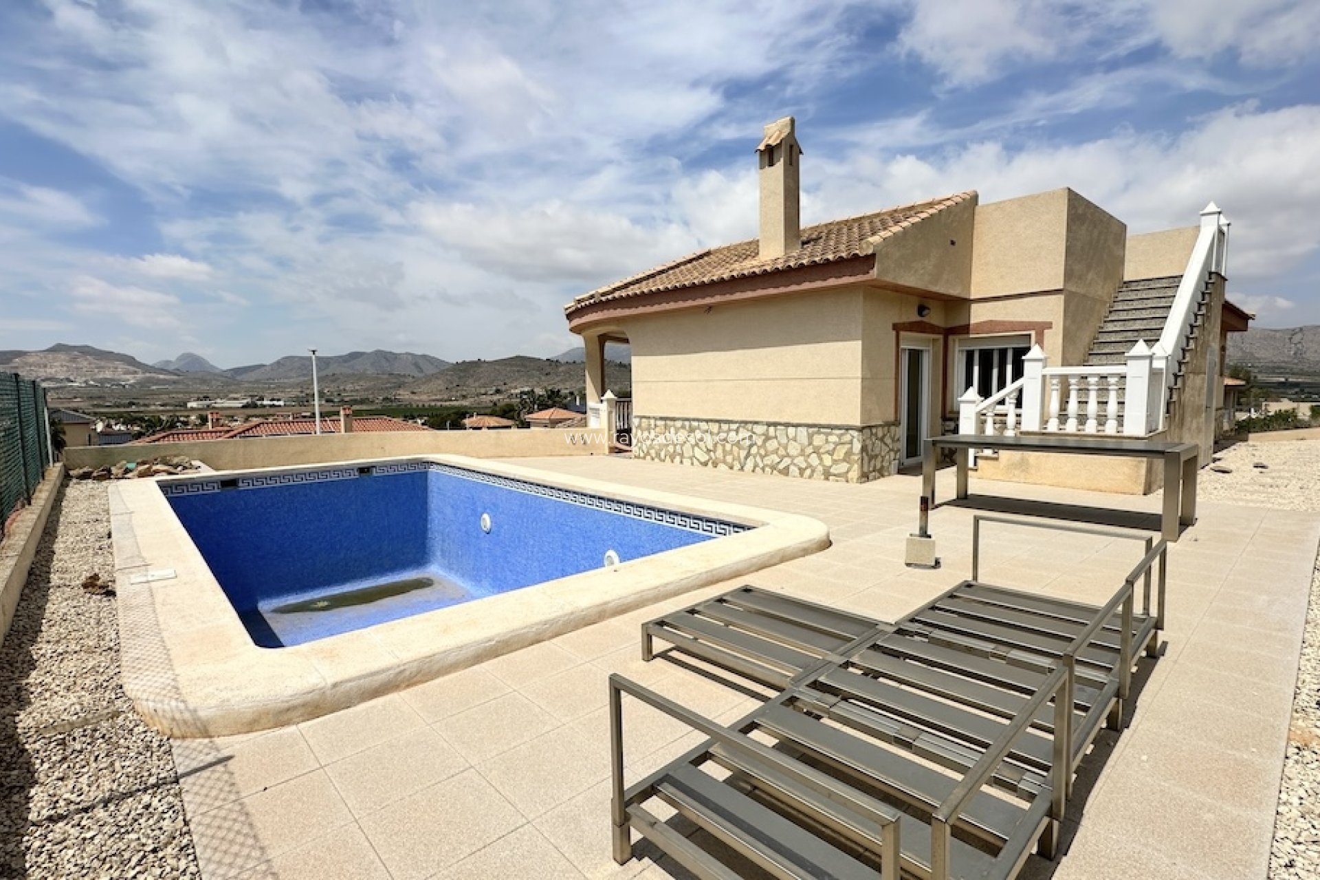 Resale - Villa - Hondón de las Nieves