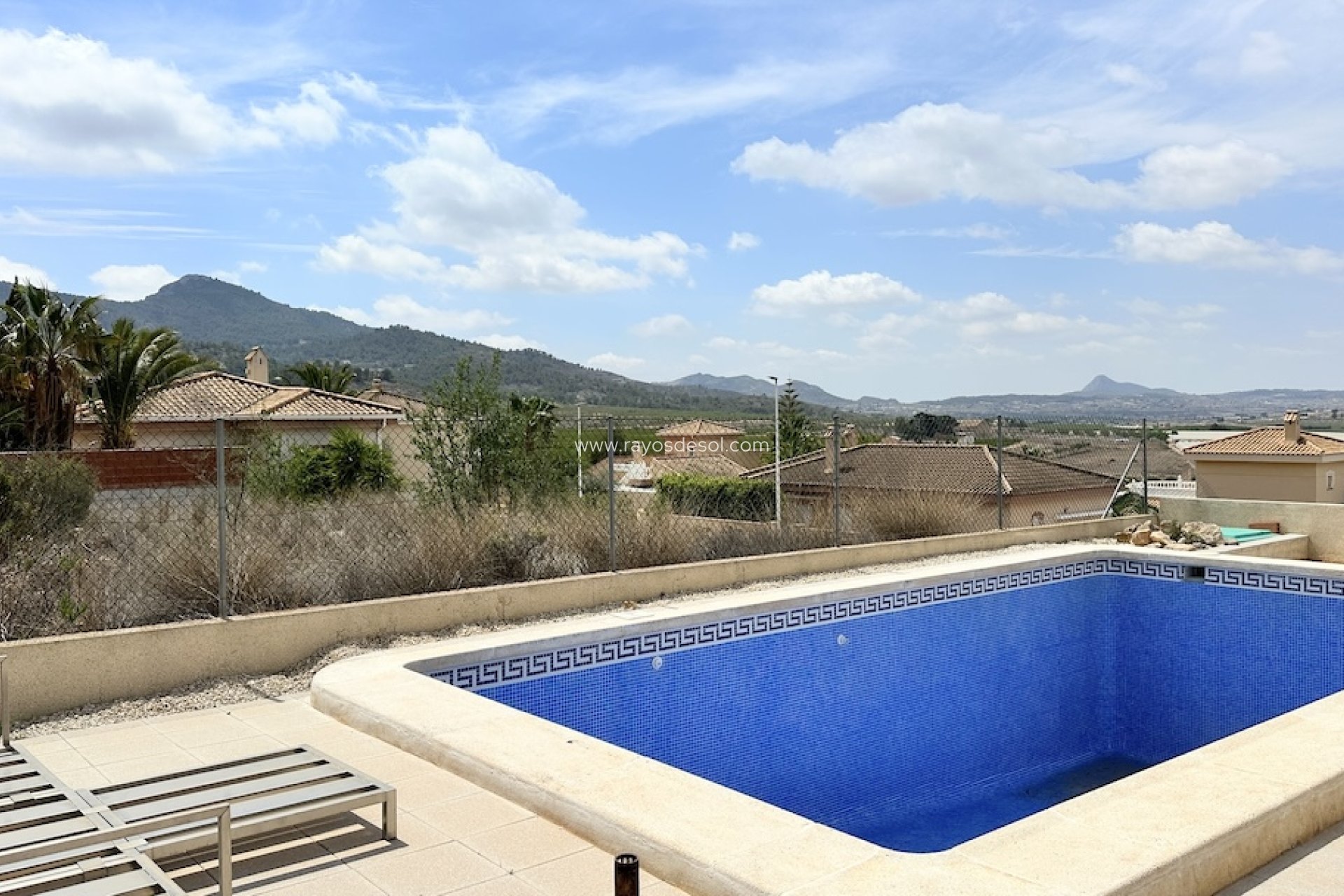 Resale - Villa - Hondón de las Nieves