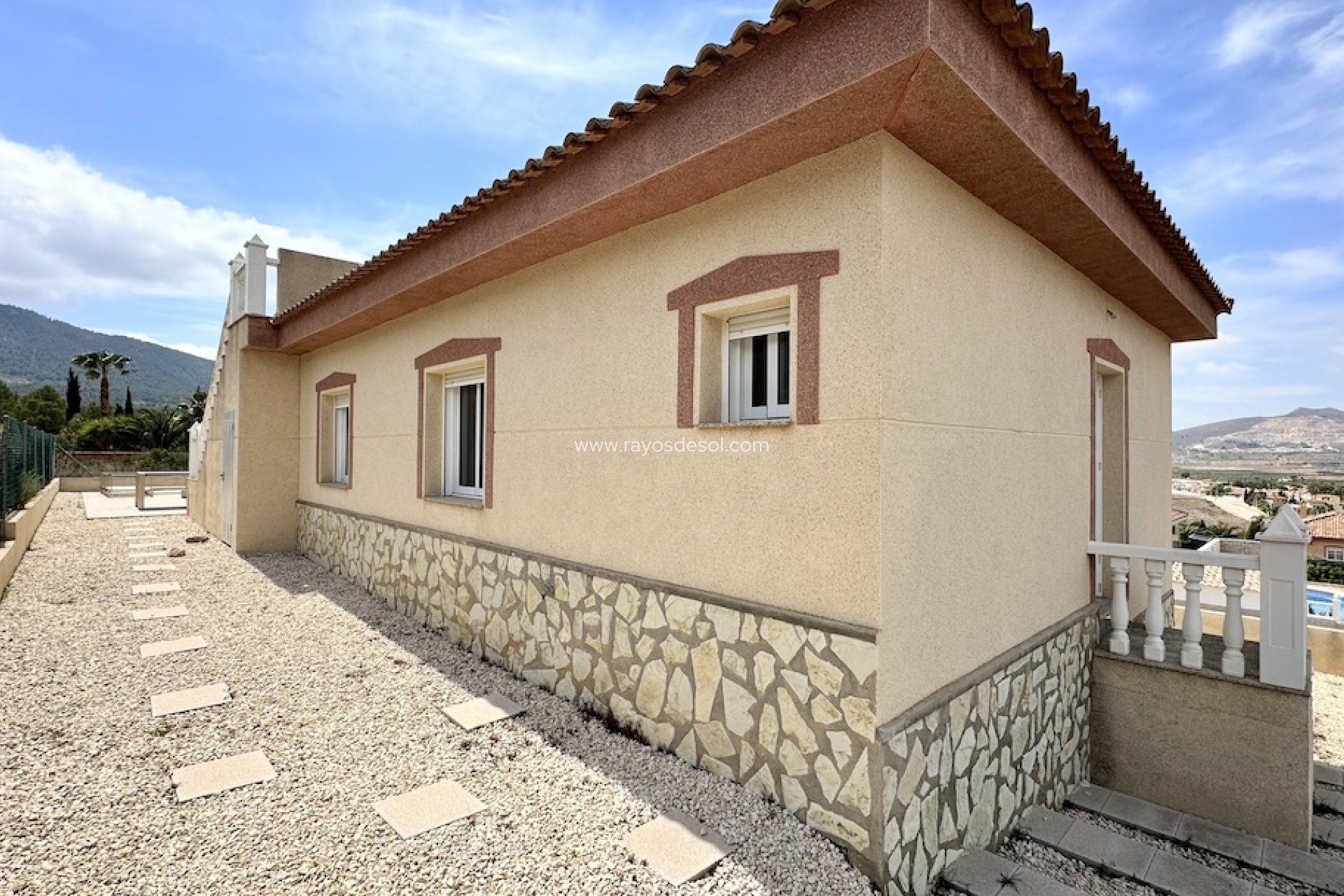 Resale - Villa - Hondón de las Nieves