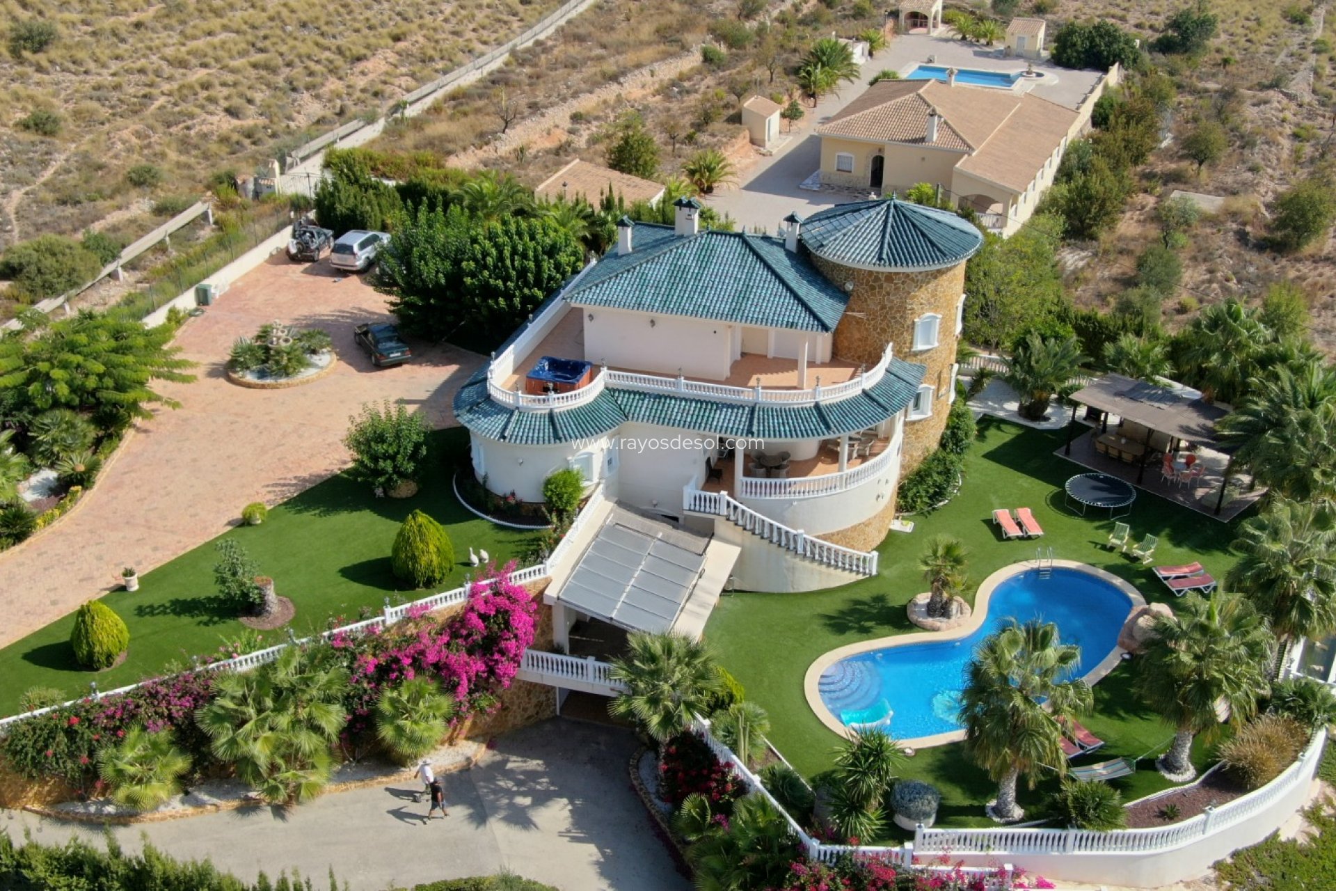 Resale - Villa - Hondón de las Nieves