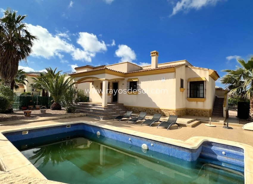 Resale - Villa - Hondón de las Nieves