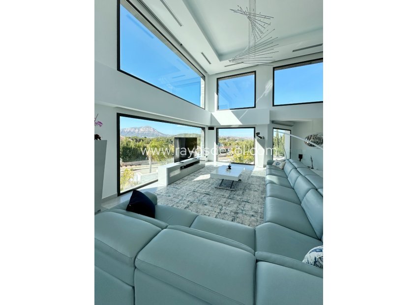 Resale - Villa - Jávea - Cansalades