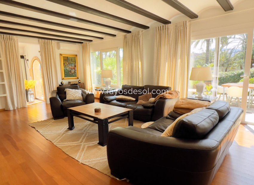 Resale - Villa - Jávea - La Lluca