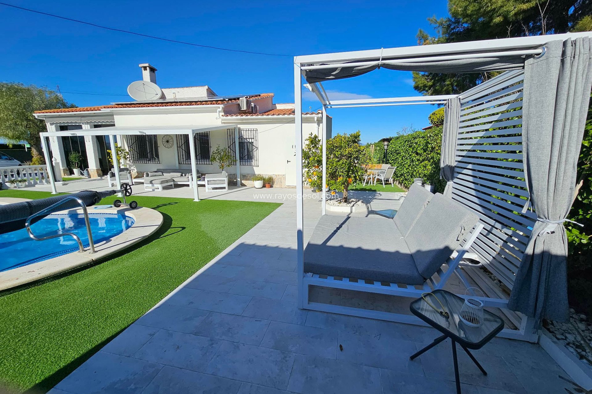 Resale - Villa - La Marina