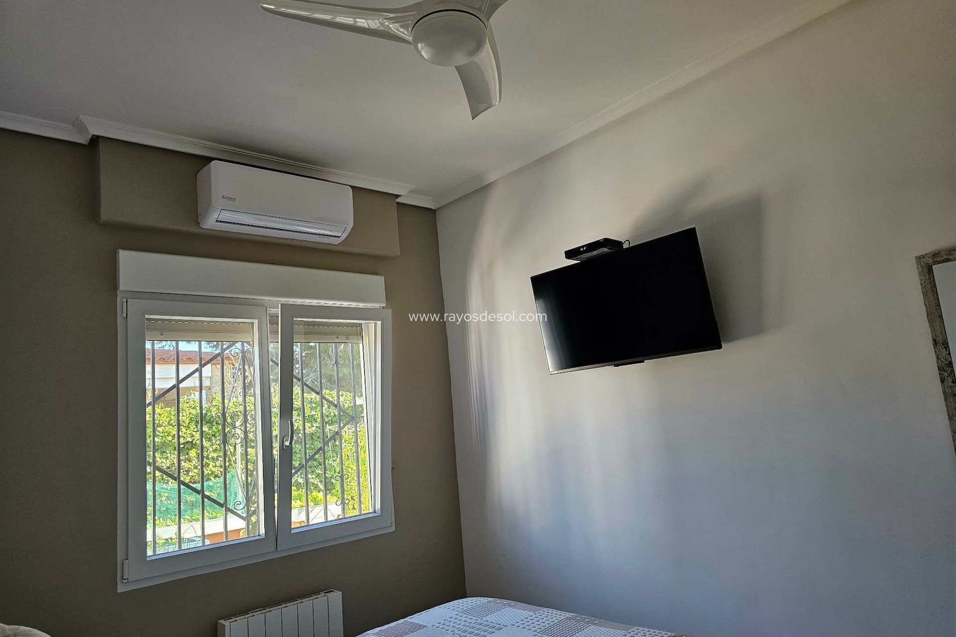 Resale - Villa - La Marina