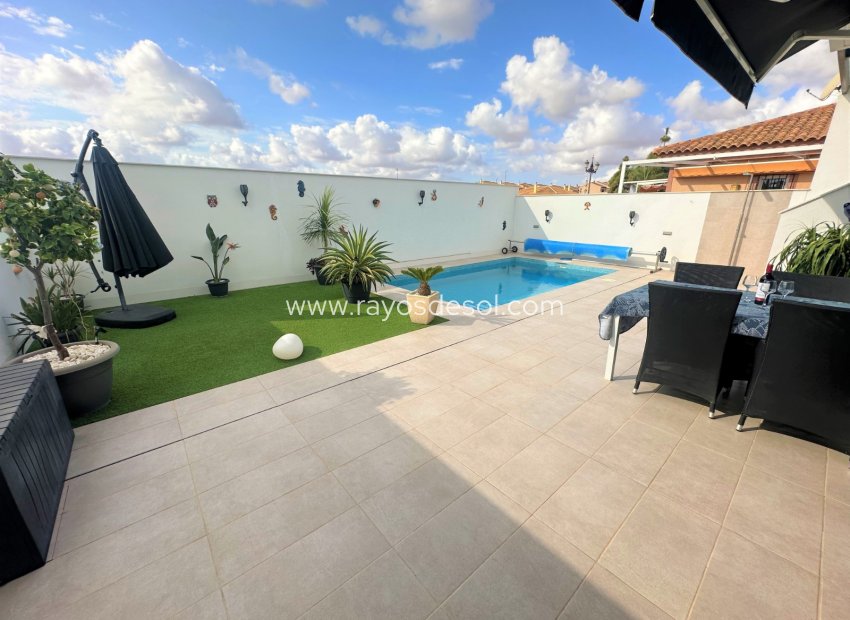 Resale - Villa - Los Alcazares - Los Alcázares