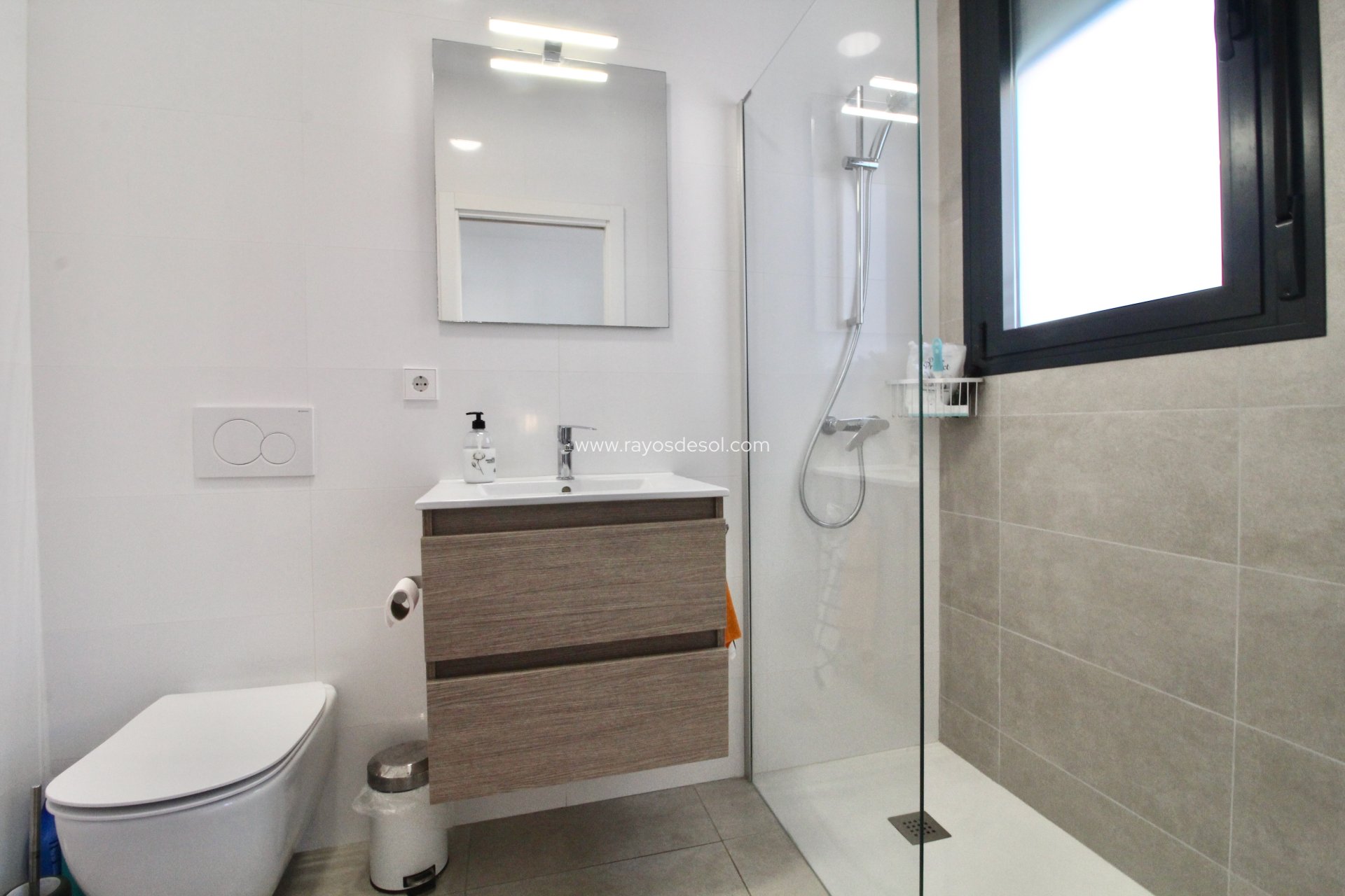 Resale - Villa - Los Alcazares