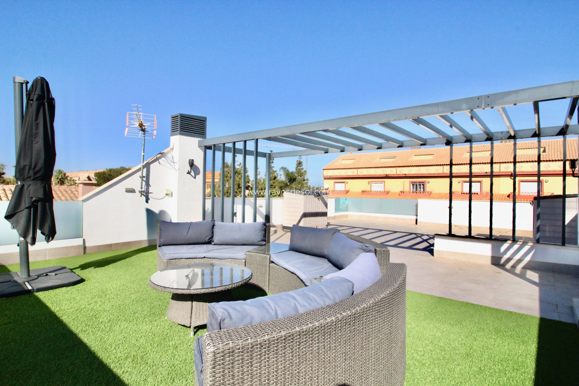 Resale - Villa - Los Alcazares