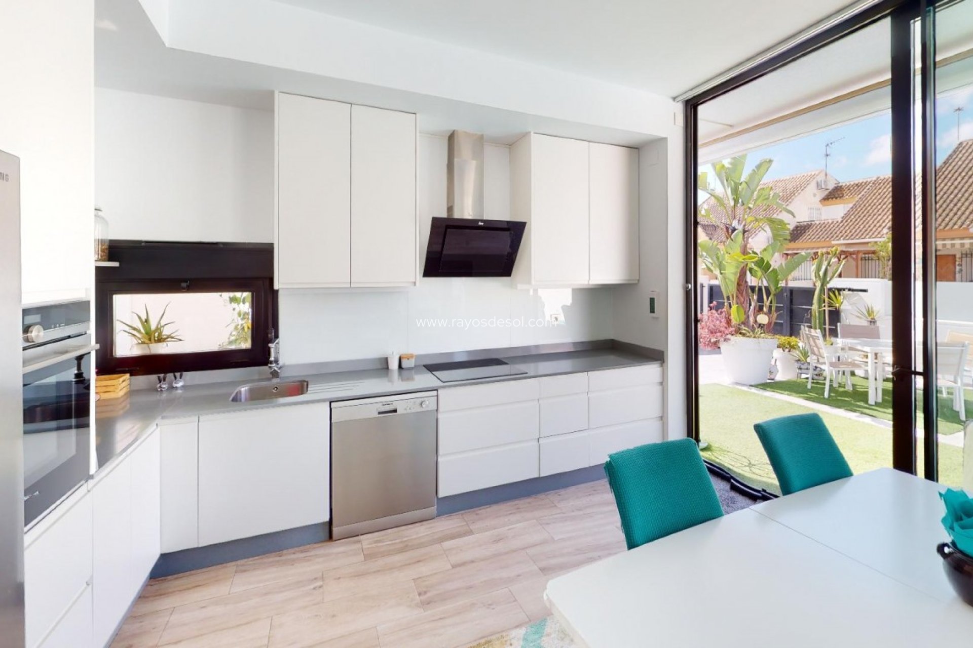 Resale - Villa - Los Alcazares