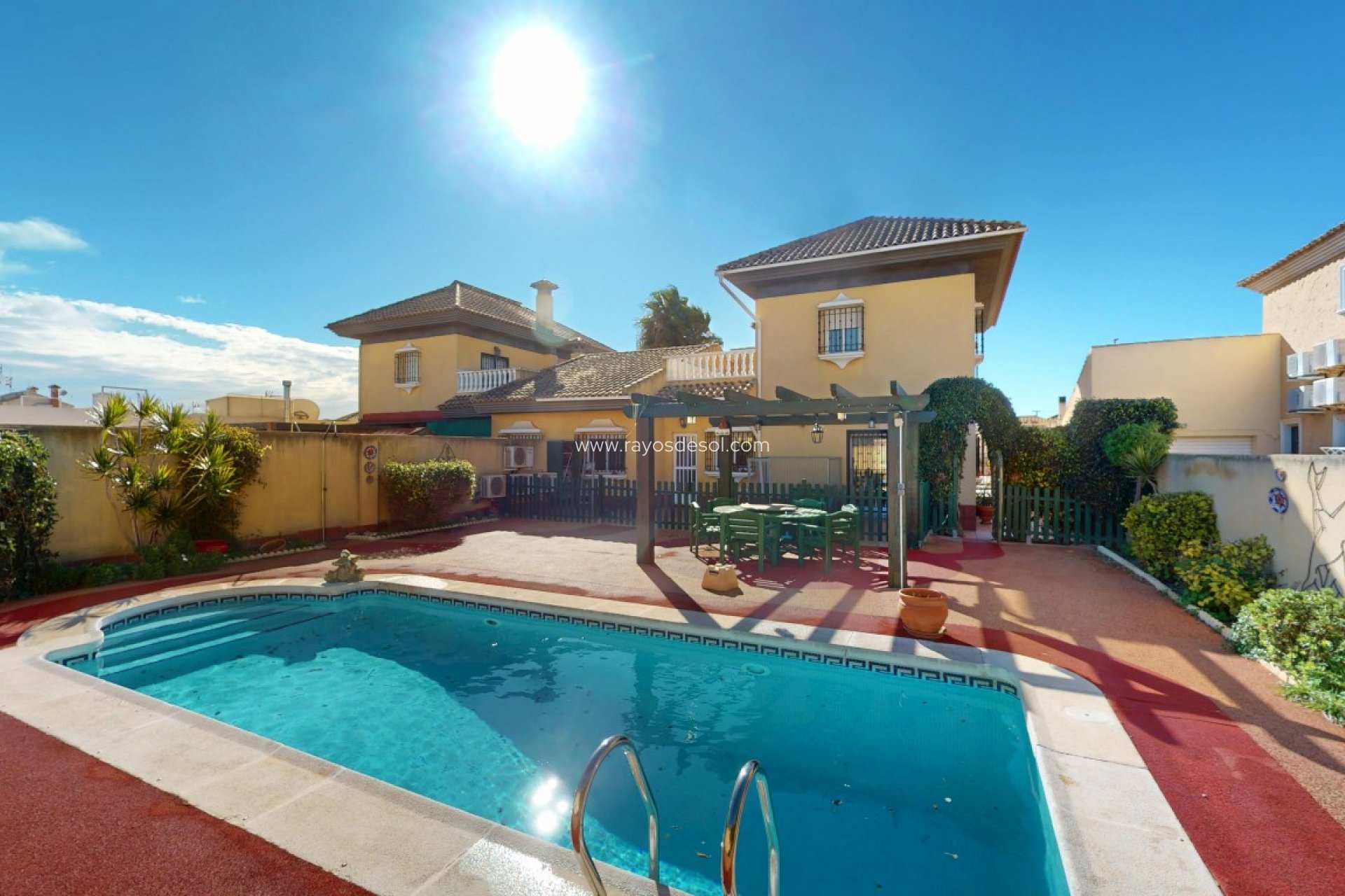 Resale - Villa - Los Alcazares