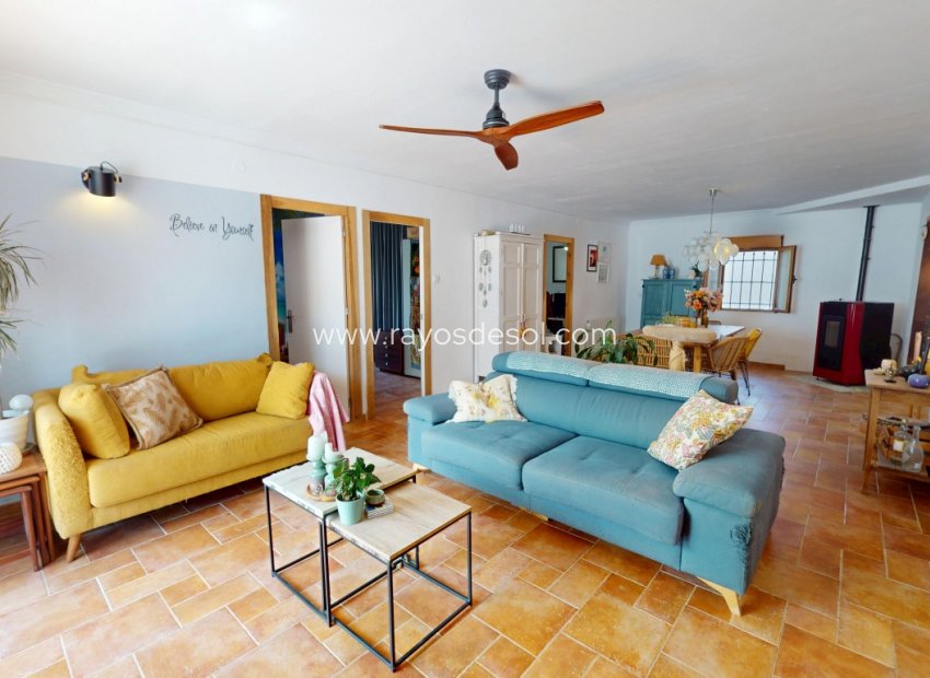 Resale - Villa - Los Alcazares