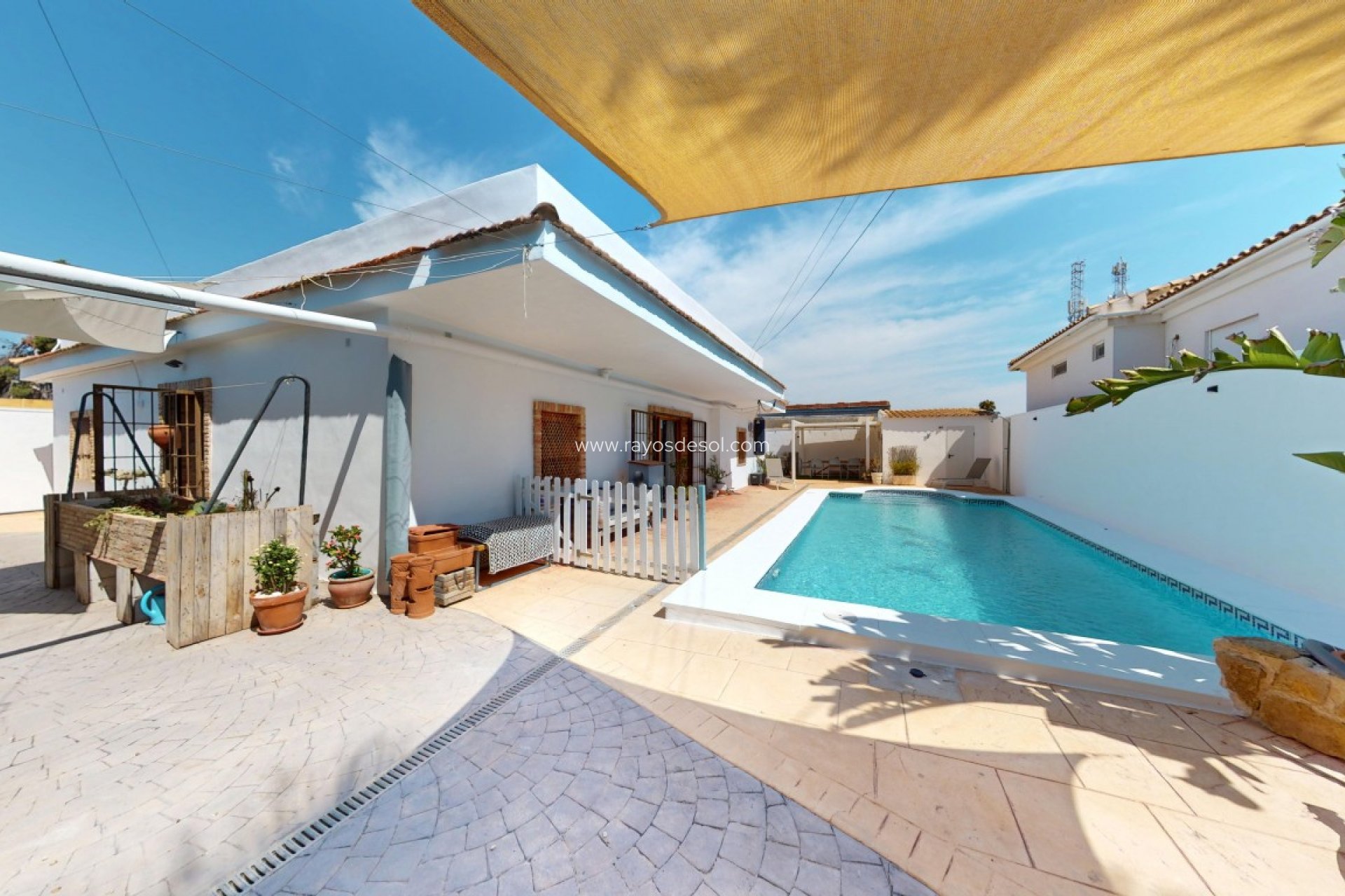 Resale - Villa - Los Alcazares