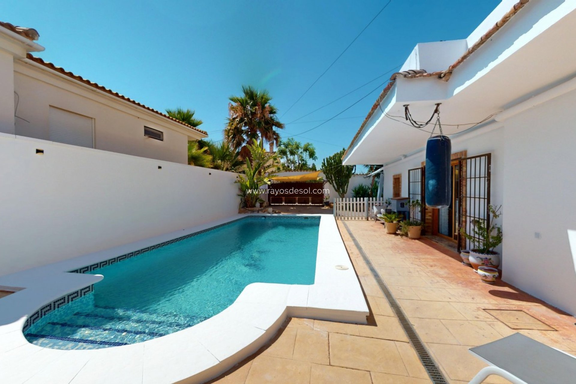 Resale - Villa - Los Alcazares