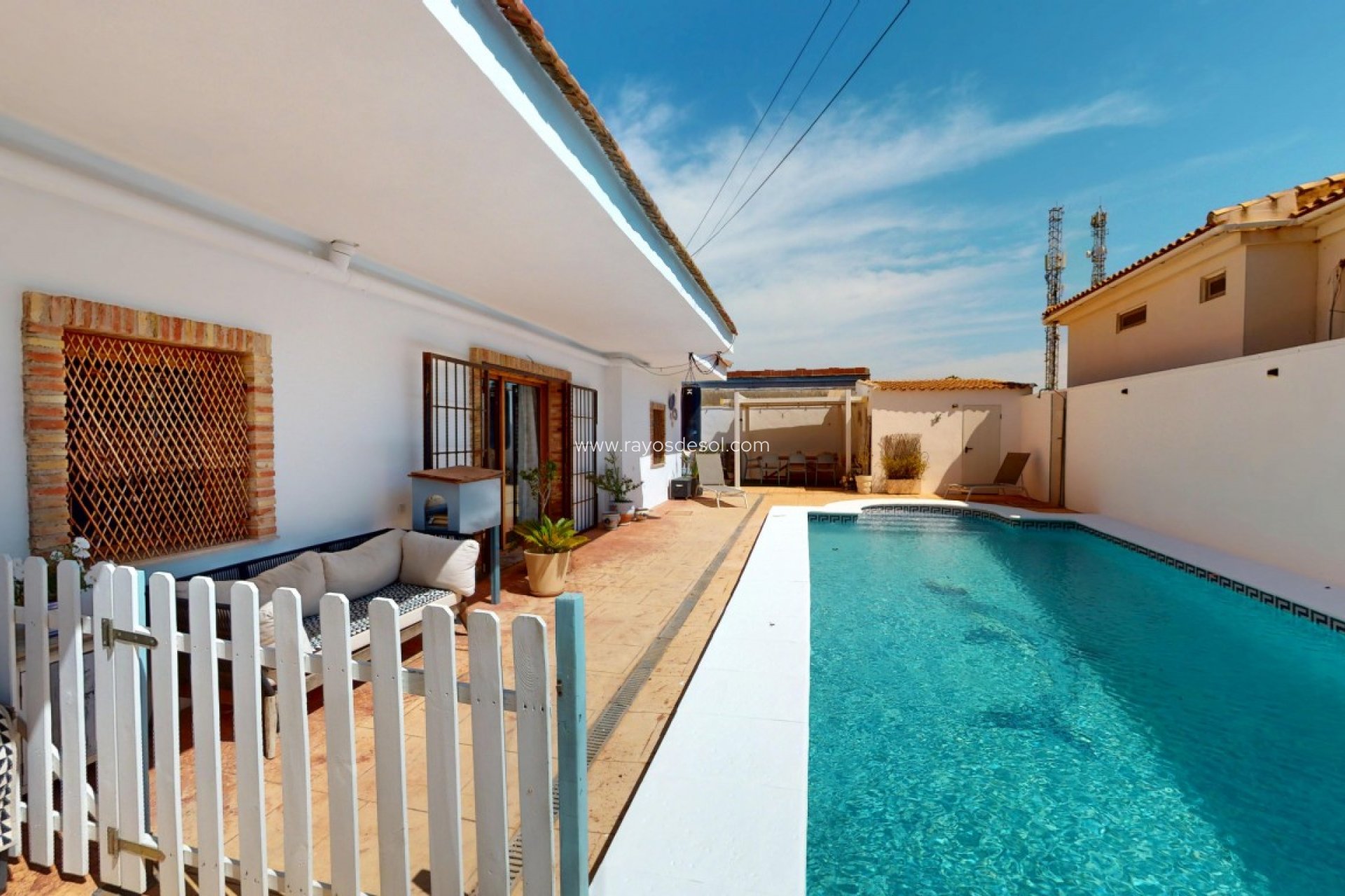 Resale - Villa - Los Alcazares