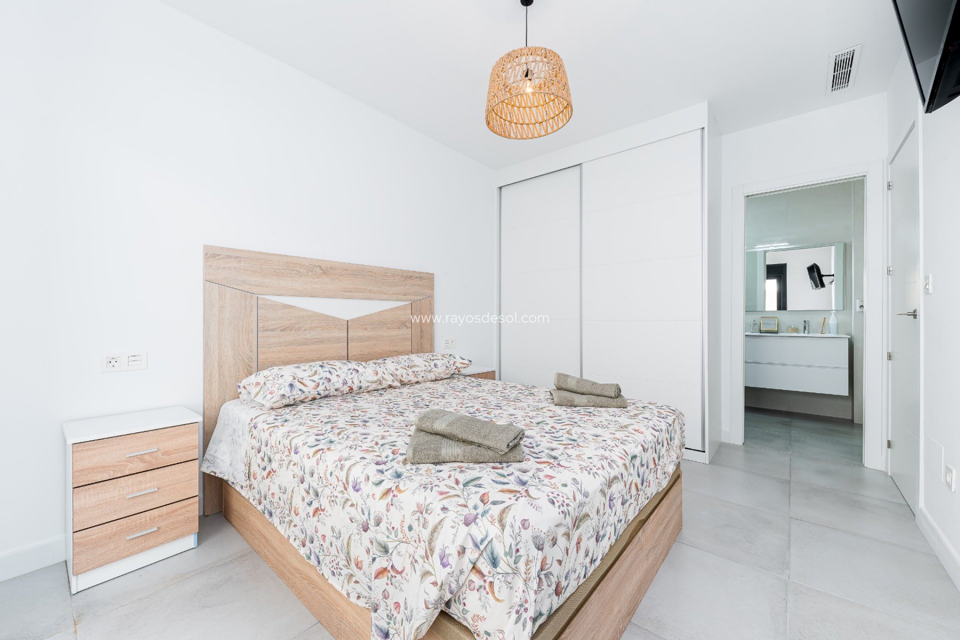 Resale - Villa - Los Montesinos