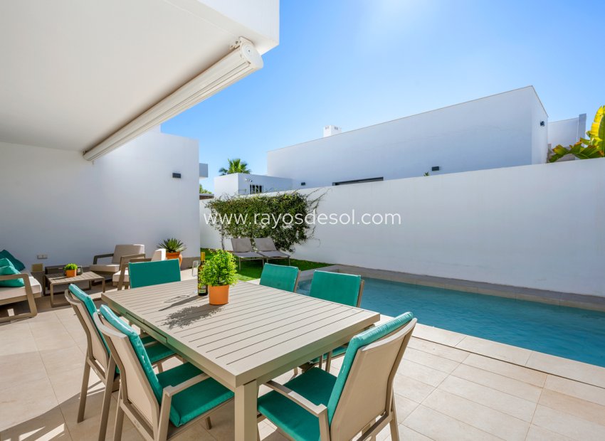 Resale - Villa - Mar de Cristal