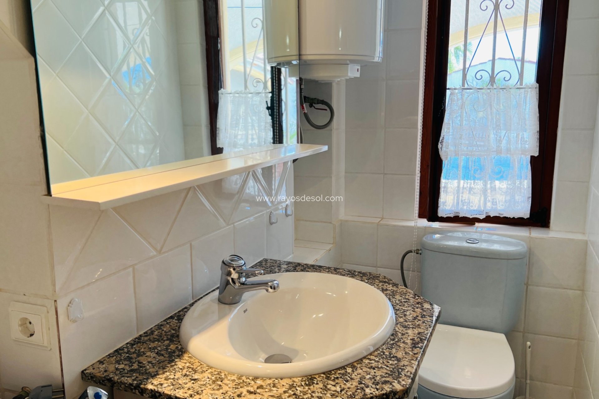 Resale - Villa - Moraira - Benimeit