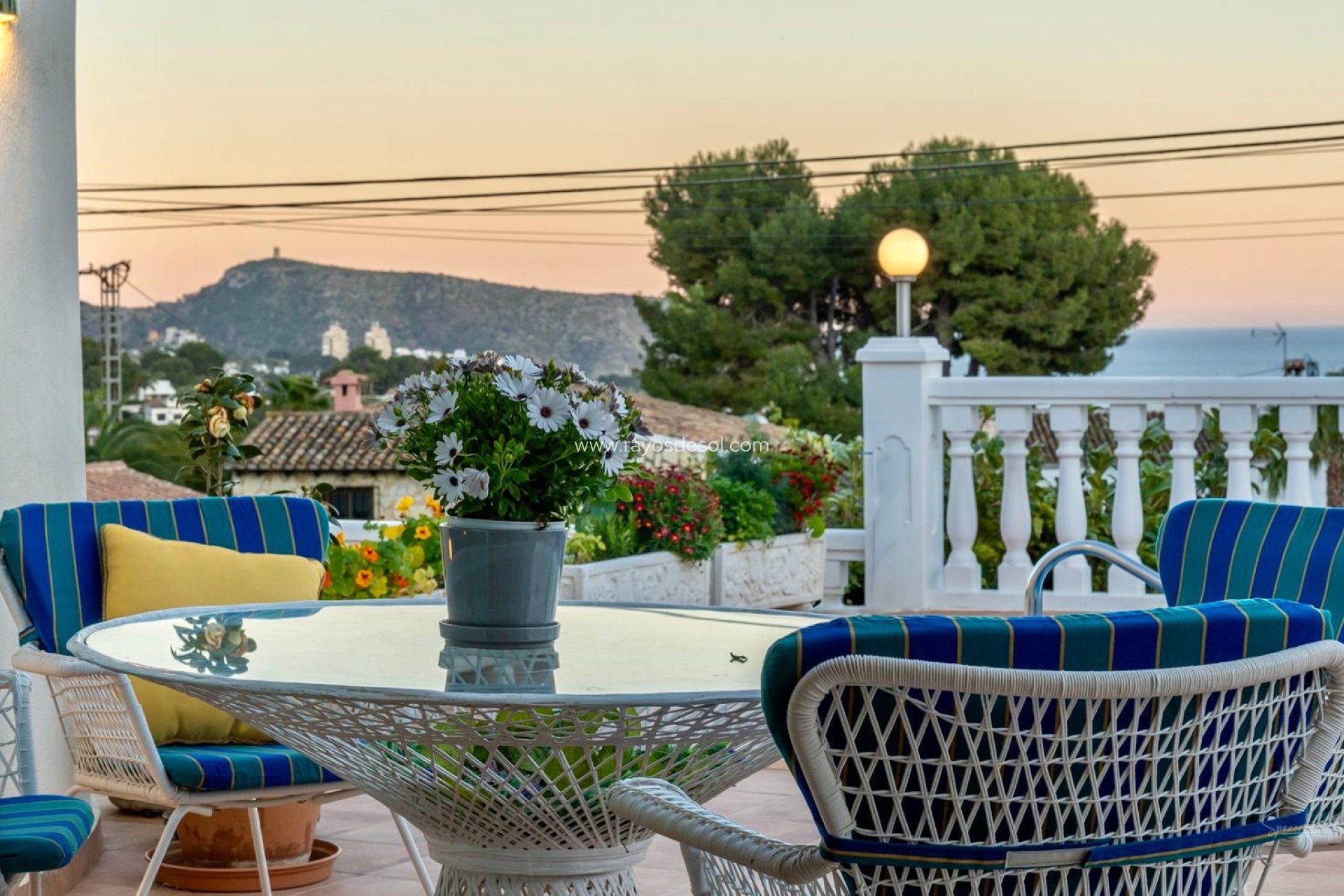 Resale - Villa - Moraira - Benimeit